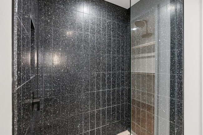 Building Photo - 48 East Ave