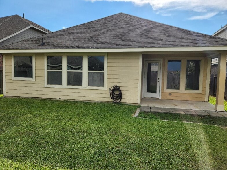 Building Photo - 5022 Brewcastle Ln