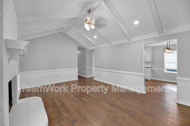 Building Photo - 2134 Vespers Dr