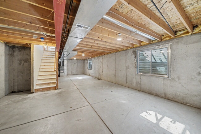 Building Photo - 2348 Forsythia Ct