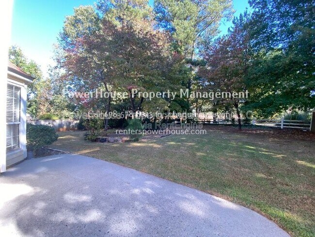 Building Photo - 605 Suwanee Lakes Cir NW