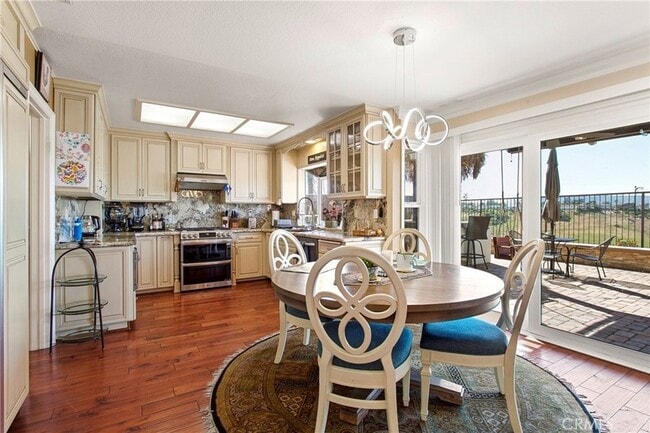 Building Photo - 28921 Via Pasatiempo