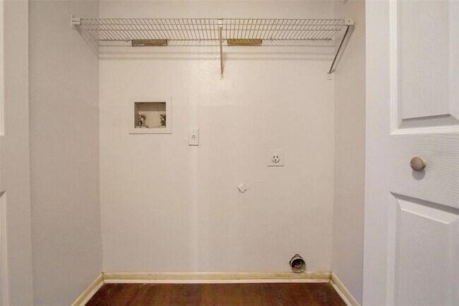 Building Photo - 2202 Cascades Blvd