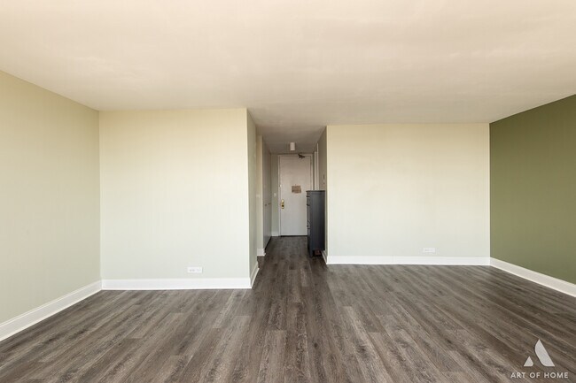 Building Photo - 655 W Irving Park Rd