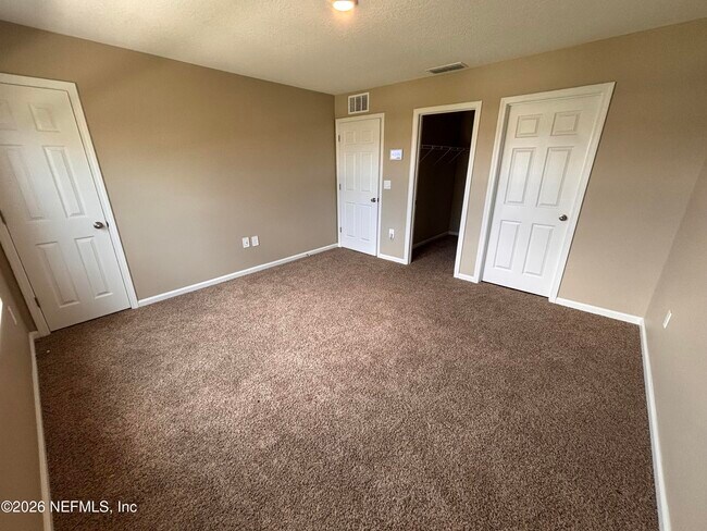 Building Photo - 903 Rivertree Pl