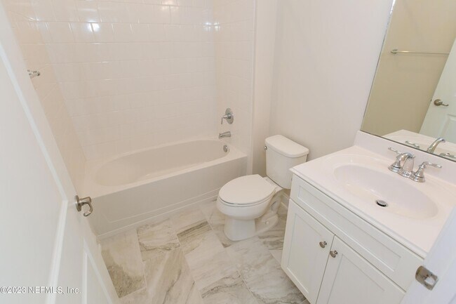 Building Photo - 136 Oyster Bay Way