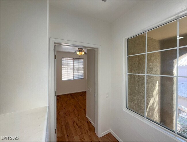 Building Photo - 6868 Sky Pointe Dr
