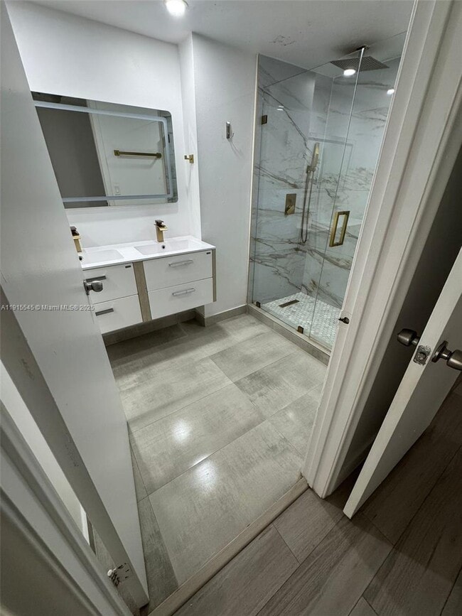 Building Photo - 20860 San Simeon Way