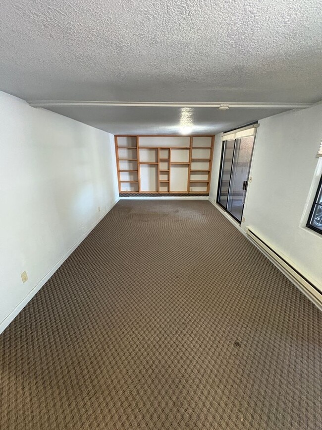Building Photo - Unfurnished, 1-Year Long-Term Rental