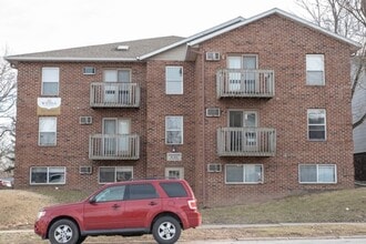 Building Photo - 411