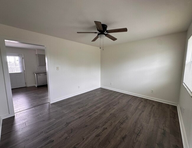 Building Photo - 53 Beechwood Dr