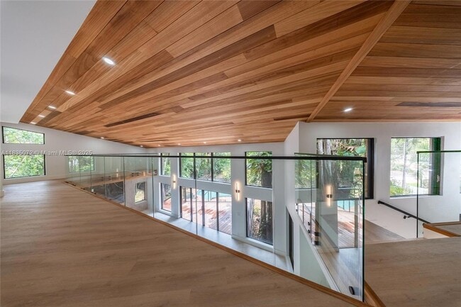 Building Photo - 6525 SW 133rd Dr