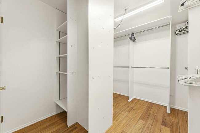 Building Photo - 20305 Aetna St