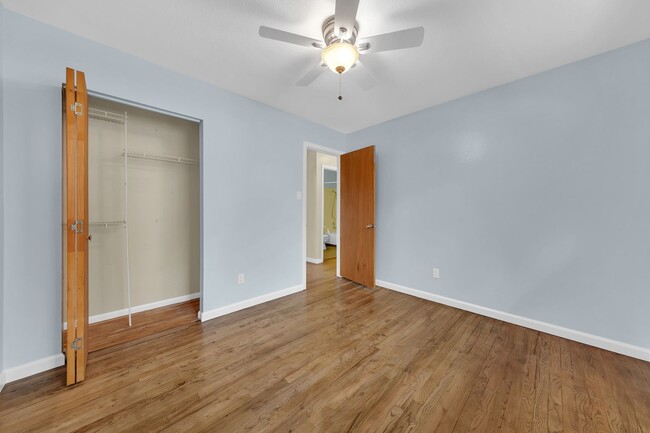 Building Photo - Northwest Fenced Yard One Story