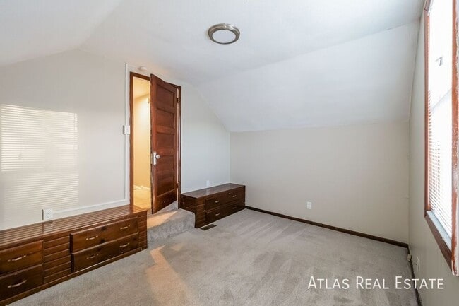 Building Photo - 4631 W 62nd Terrace