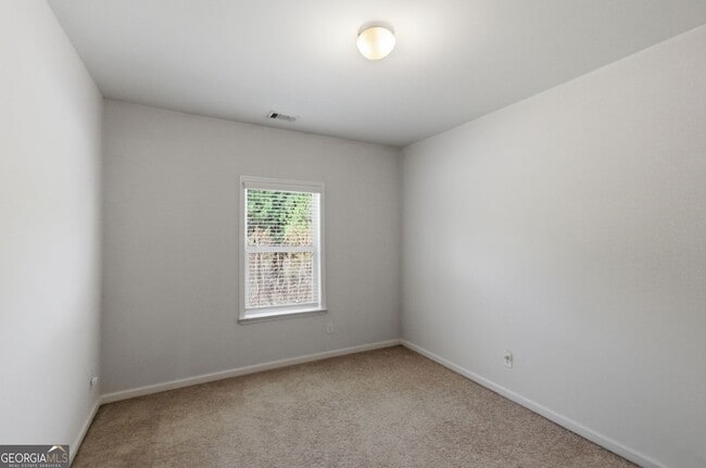 Building Photo - 1415 Dahlia Dr