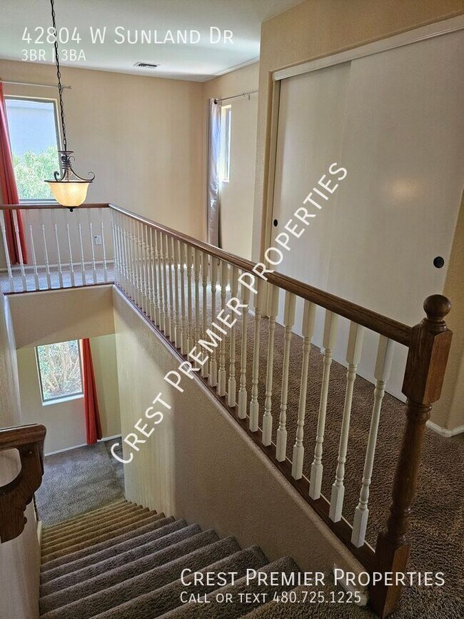 Building Photo - 42804 W Sunland Dr
