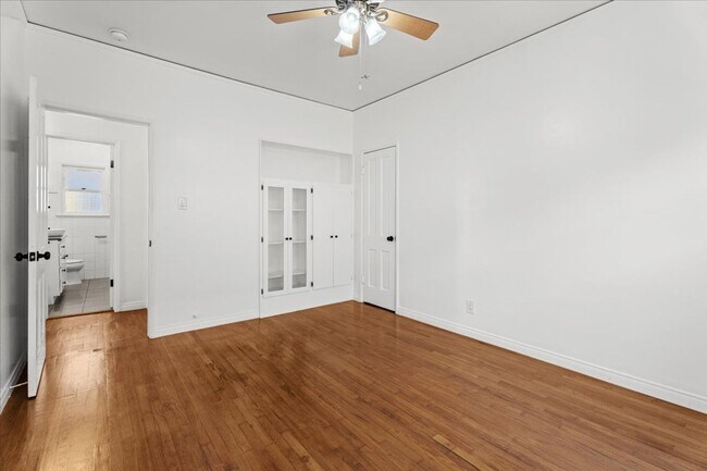 Building Photo - BEAUTIFUL FRENCH NORMANDY STYLE 2BR UNIT