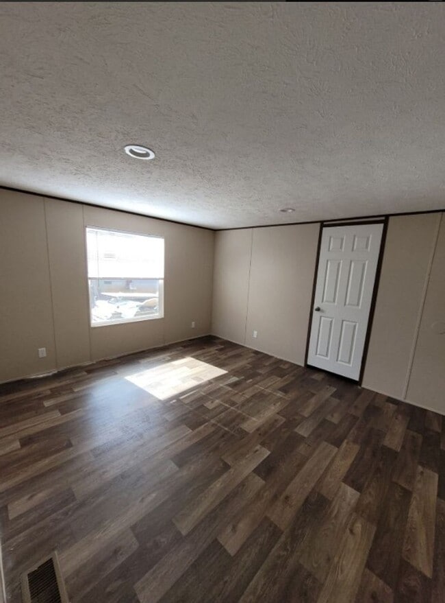 Building Photo - NOW ACCEPTING APPLICATIONS: Madison Co- Colbert, GA- Three Bedroom and Two Bathroom Manufactured ...