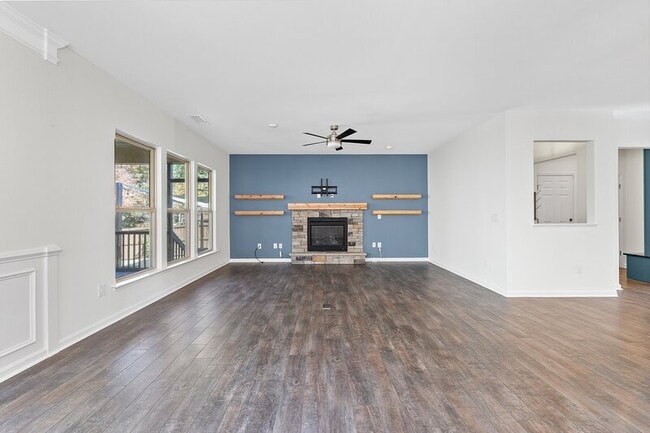 Building Photo - 460 Young Landing Ct