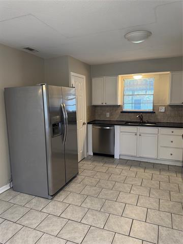 Building Photo - 304 Burgett St