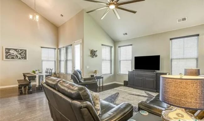 Building Photo - 106 Westover Dr