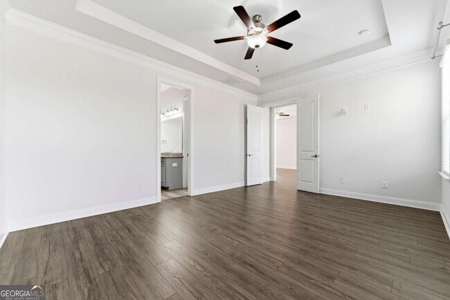 Building Photo - 2025 Abbey Rd