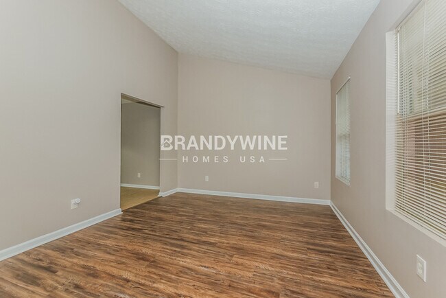 Building Photo - 10445 Ivygate Ave