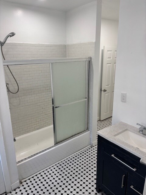 Building Photo - 4742 Richmond St