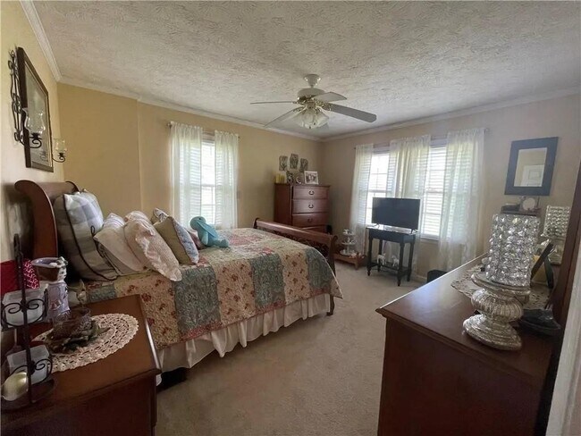 Building Photo - 3633 Loganville Hwy SW