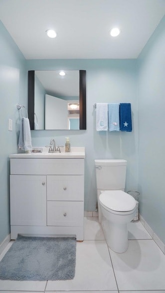 Building Photo - 4250 Galt Ocean Dr