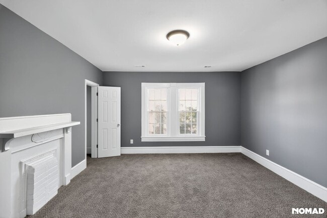 Building Photo - 512 Maple Ave