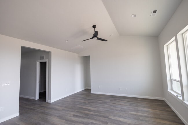 Building Photo - 10617 W Garganey Dr
