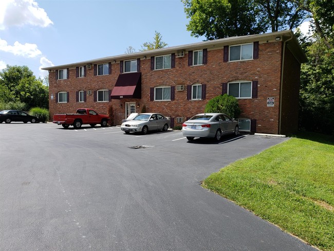 Primary Photo - 345 Hampshire Dr