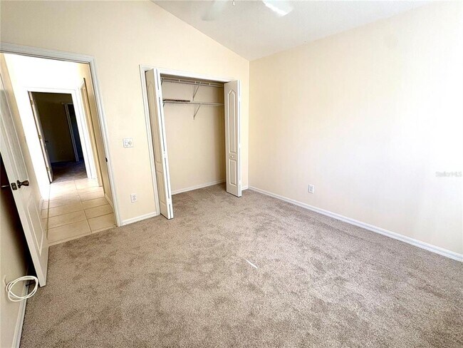 Building Photo - 731 Waterside Ct