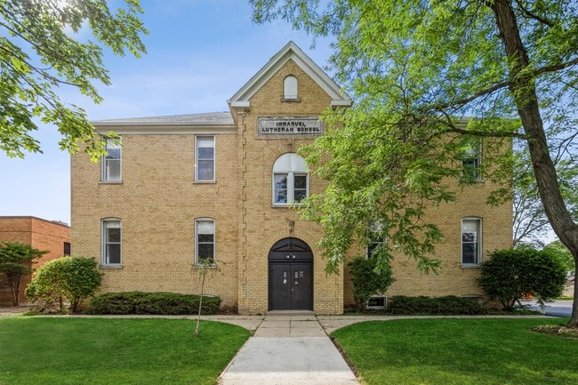 Building Photo - 174 McHenry Ave