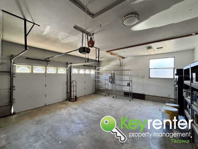 Building Photo - Remodeled 3-Bedroom Home in Steilacoom wit...