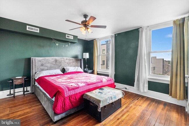 Building Photo - 2718 W Jefferson St