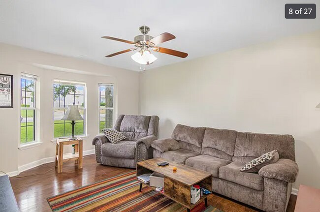 Building Photo - 574 Garnet Dr
