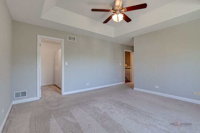 Building Photo - 2460 Violet St