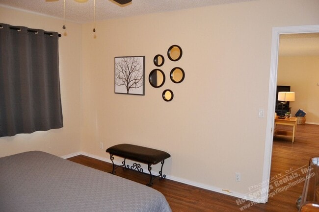 Building Photo - West Gate Area | Home | Furnished