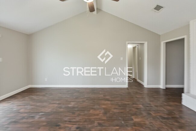 Building Photo - REDUCED!