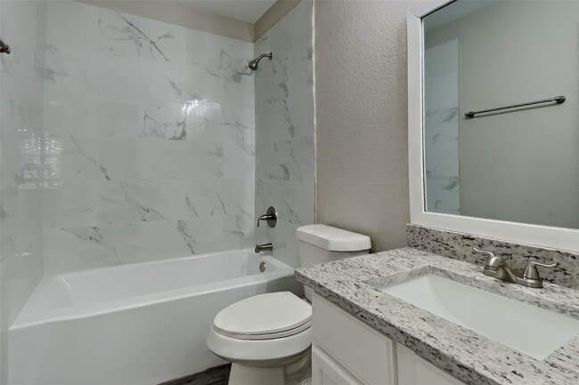 Building Photo - 12522 Sterlingstone Dr