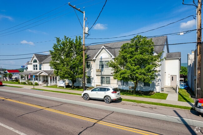 Building Photo - Salisbury Manor Apartments