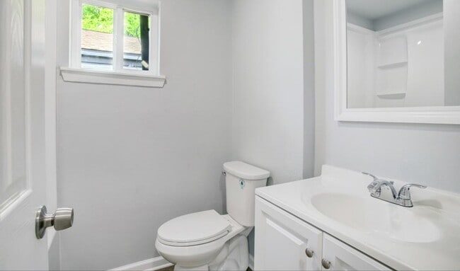 Building Photo - 5123 Peachtree St