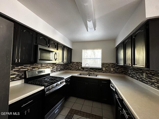 Building Photo - 6173 Snowy River Pl