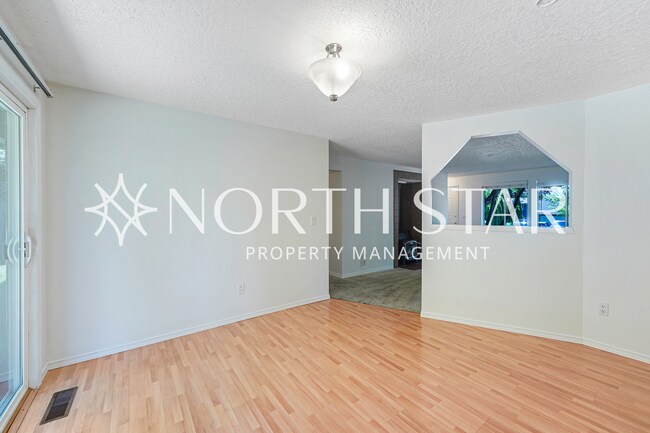 Building Photo - 6269 SW Southwood Dr