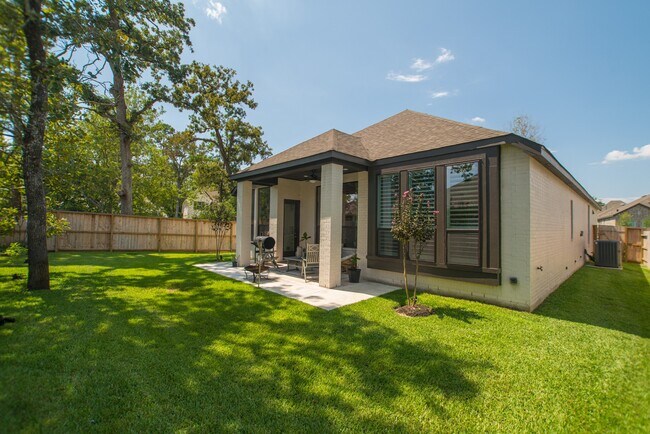 Building Photo - 427 Boggy Belt Ln