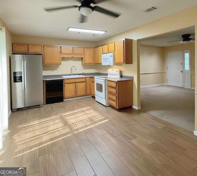 Building Photo - 204 Merriwood Cir
