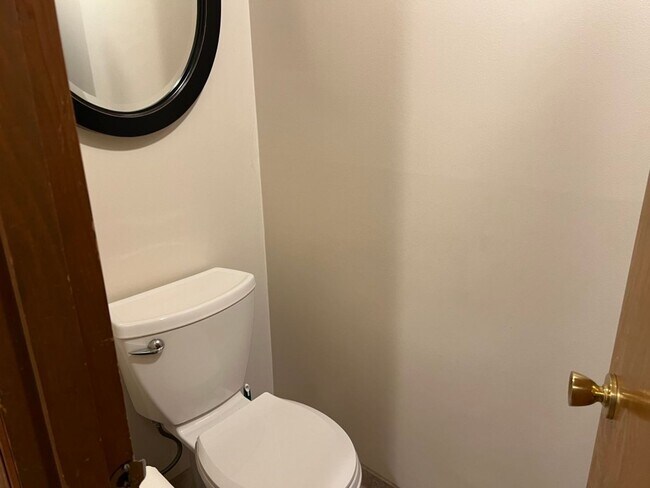 Building Photo - 3Bd/1.5Ba Covington House